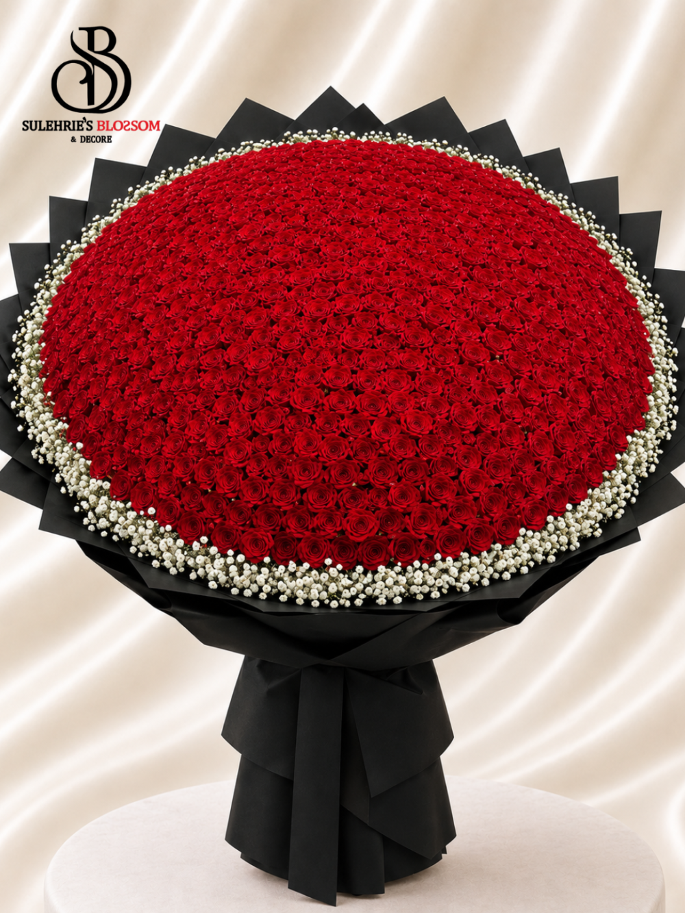 Text: 1000 roses bouquet in Lahore – Forever Declaration Product Content: