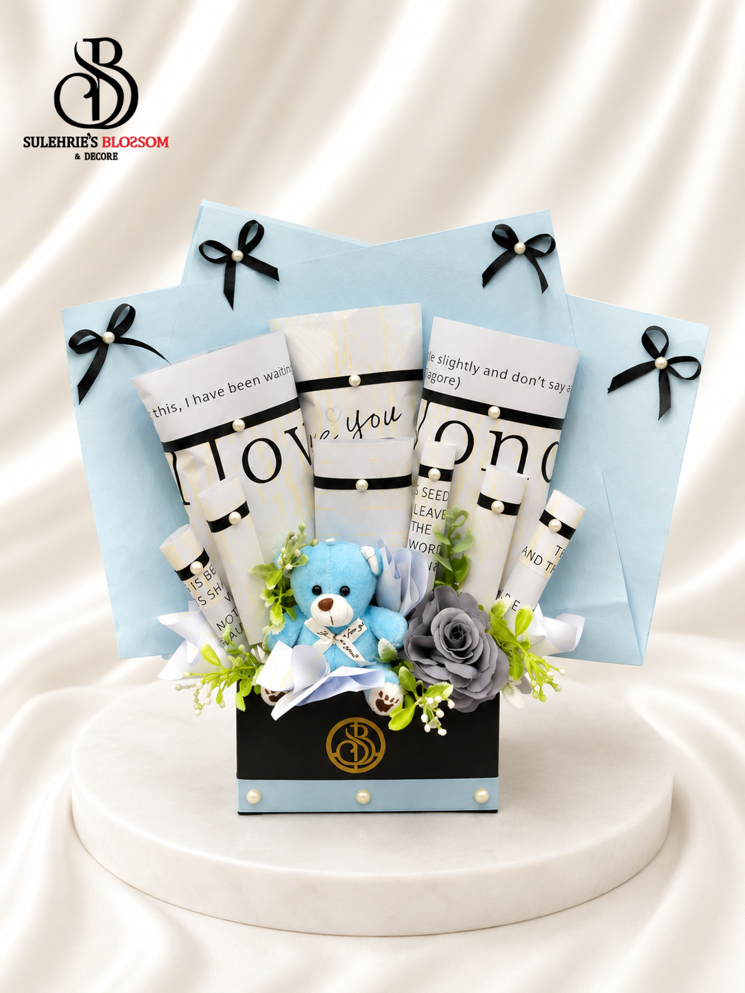 luxury gift box in Lahore – Sapphire Love Gift Treasury